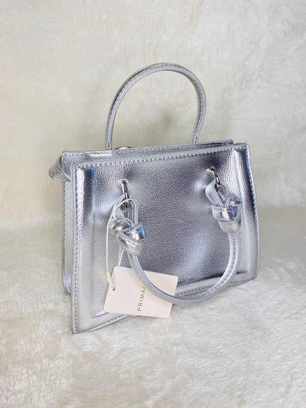 Zip cross body bag