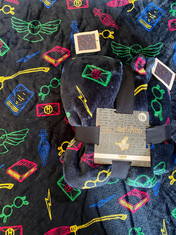 Primark   Harry potter throw  8 pieces