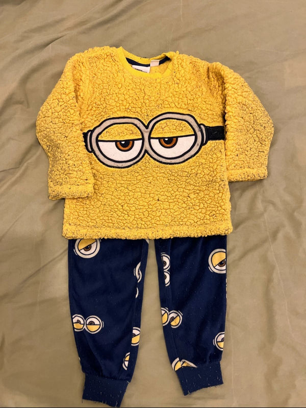 Primark minion Sherpa pj